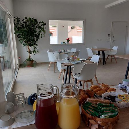 B&B Foglie D'Ulivo ลิซซาโน ภายนอก รูปภาพ