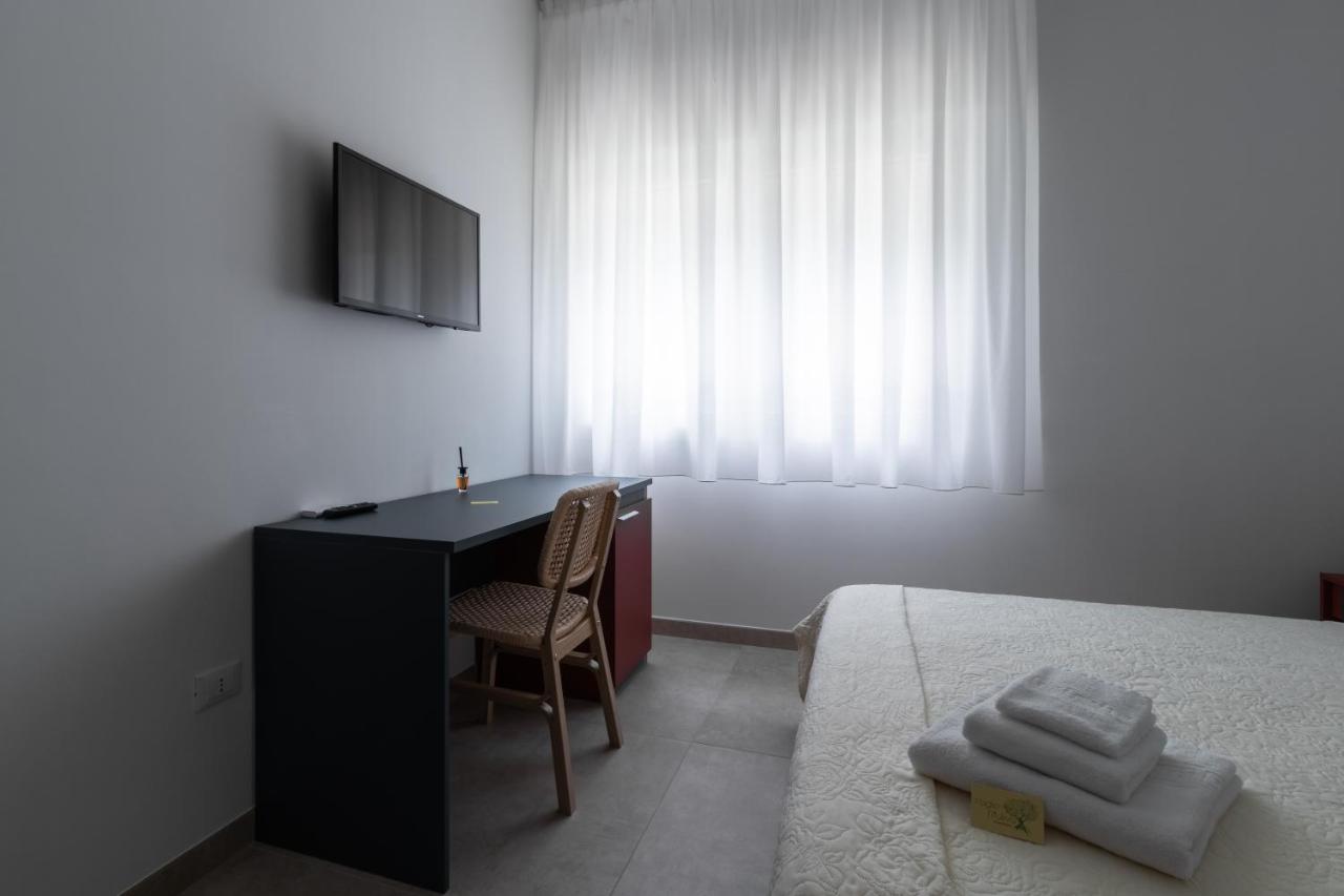 B&B Foglie D'Ulivo ลิซซาโน ภายนอก รูปภาพ